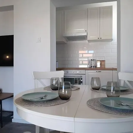 Isla With Heated Pool,center, Near The