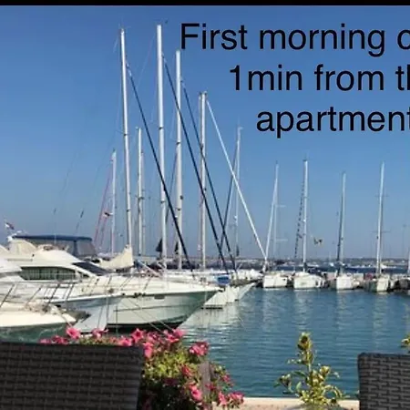 Isla With Heated Pool,center, Near The *