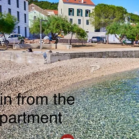 Isla With Heated Pool,center, Near The Appartement