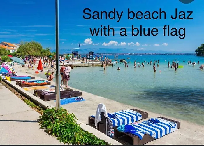 Isla With Heated Pool,center, Near The Appartement