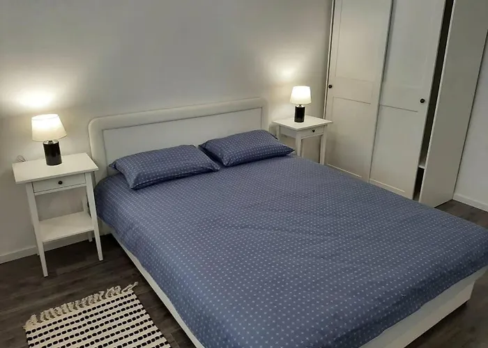 Isla With Heated Pool,center, Near The Appartement