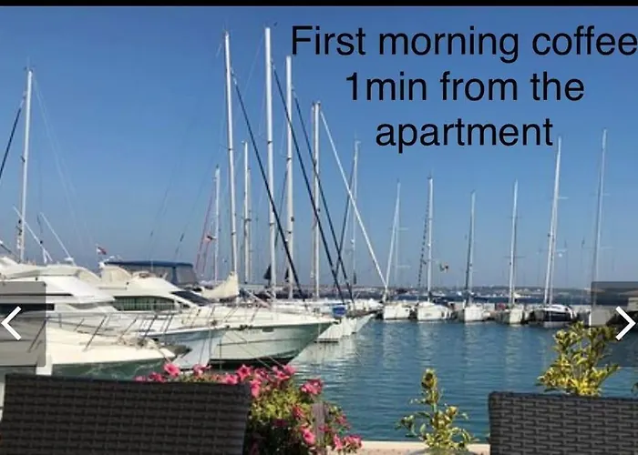 Isla With Heated Pool,center, Near The *