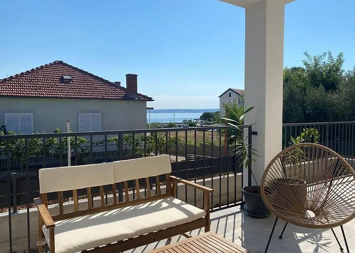 Isla With Heated Pool,center, Near The Preko