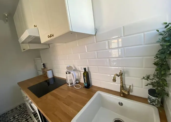 Isla With Heated Pool,center, Near The * Preko