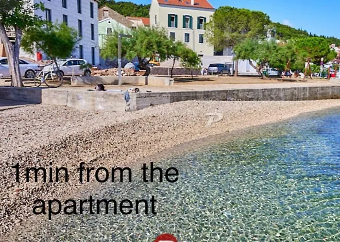 Isla With Heated Pool,center, Near The Appartement