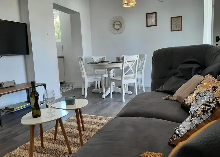 Isla With Heated Pool,center, Near The Apartman Preko